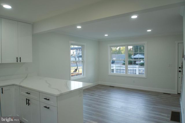 255 ELIZABETH AVE, Paulsboro, NJ 08066