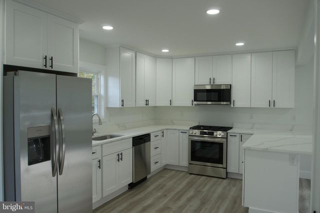 255 ELIZABETH AVE, Paulsboro, NJ 08066