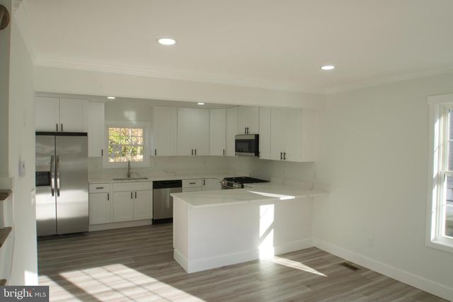 255 ELIZABETH AVE, Paulsboro, NJ 08066