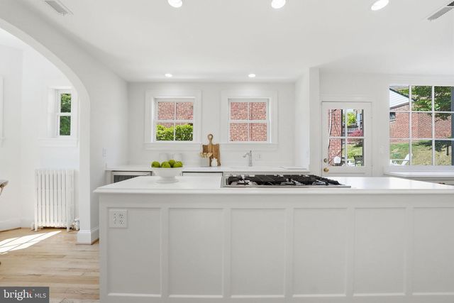 1815 N HIGHLAND ST, Arlington, VA 22201
