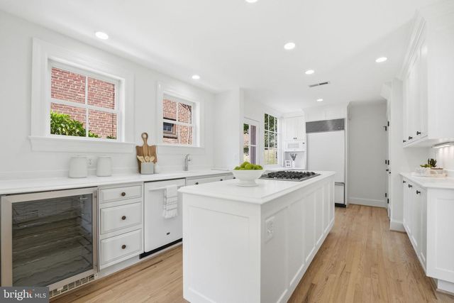 1815 N HIGHLAND ST, Arlington, VA 22201