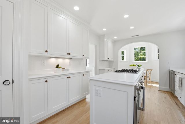 1815 N HIGHLAND ST, Arlington, VA 22201
