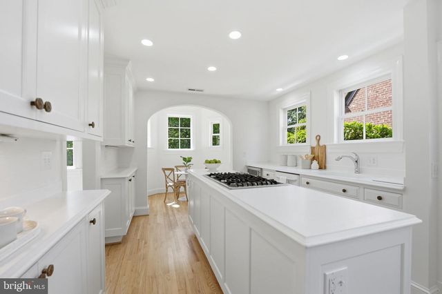 1815 N HIGHLAND ST, Arlington, VA 22201