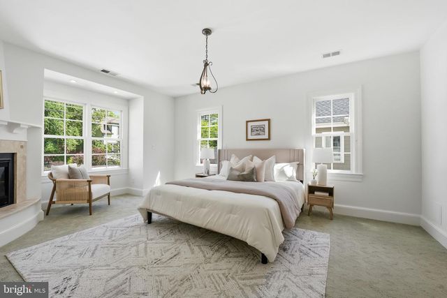 1815 N HIGHLAND ST, Arlington, VA 22201