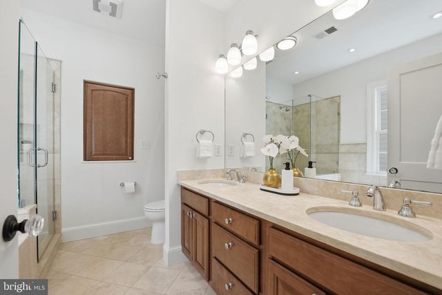 1815 N HIGHLAND ST, Arlington, VA 22201