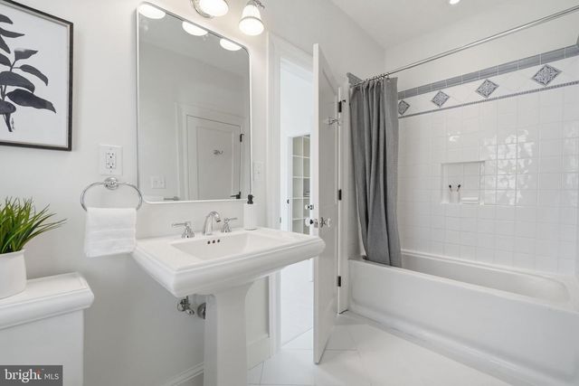 1815 N HIGHLAND ST, Arlington, VA 22201