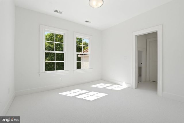 1815 N HIGHLAND ST, Arlington, VA 22201