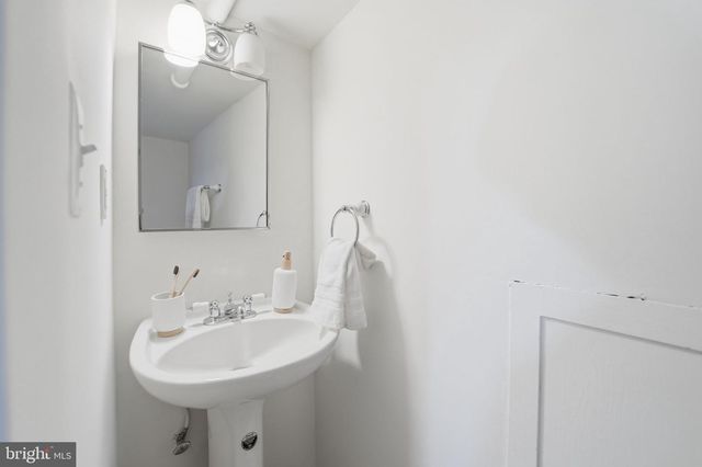 1815 N HIGHLAND ST, Arlington, VA 22201