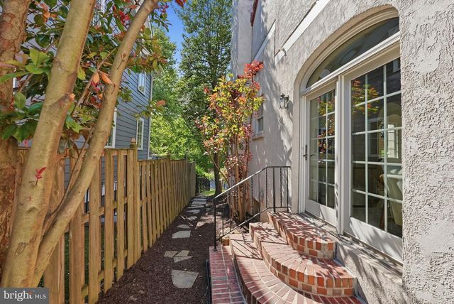 1815 N HIGHLAND ST, Arlington, VA 22201
