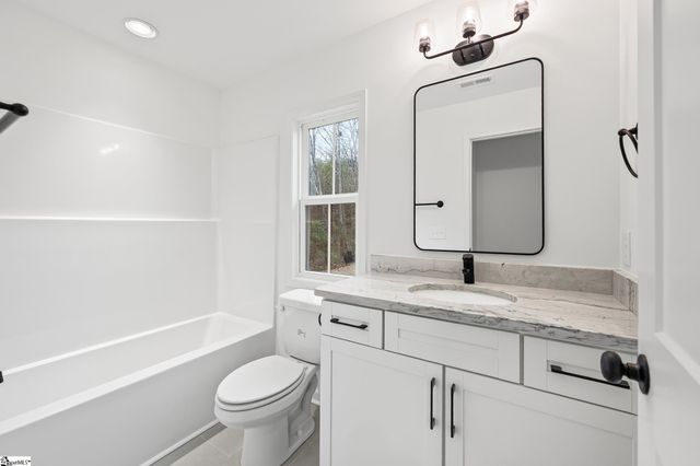 124 Guest Circle, Anderson, SC 29621