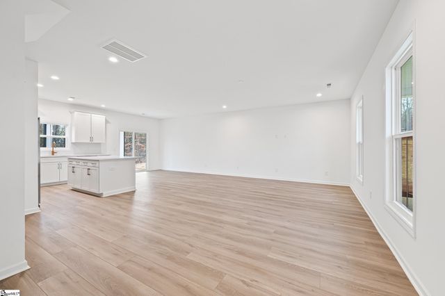 124 Guest Circle, Anderson, SC 29621