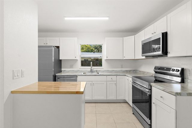 145 OAK RIDGE AVENUE, Edgewater, FL 32132