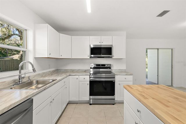 145 OAK RIDGE AVENUE, Edgewater, FL 32132