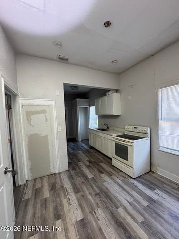 1050 W 8TH Street, Jacksonville, FL 32209