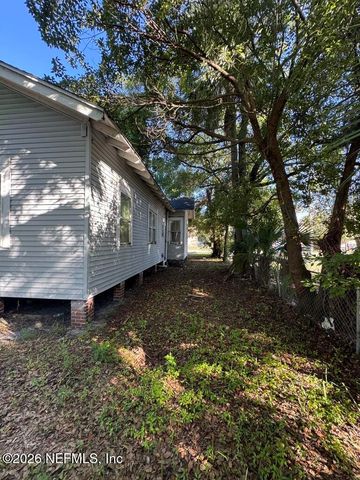 1050 W 8TH Street, Jacksonville, FL 32209