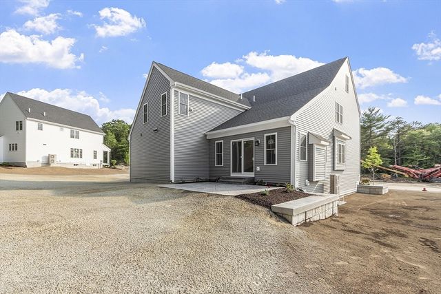 22 Waites Crossing, Norfolk, MA 02056