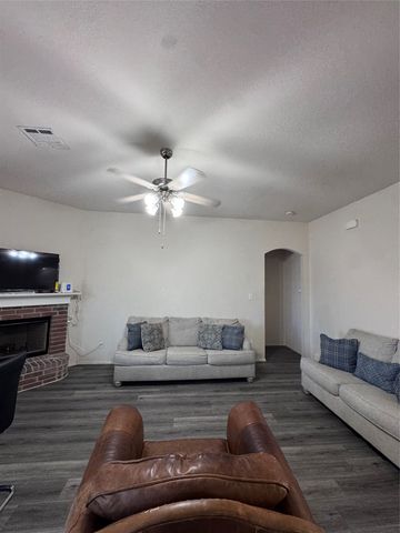 6812 Wilhelmina Drive, Dallas, TX 75237