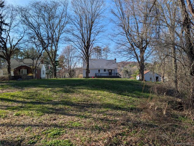 392 Titusville Road, Poughkeepsie, NY 12603