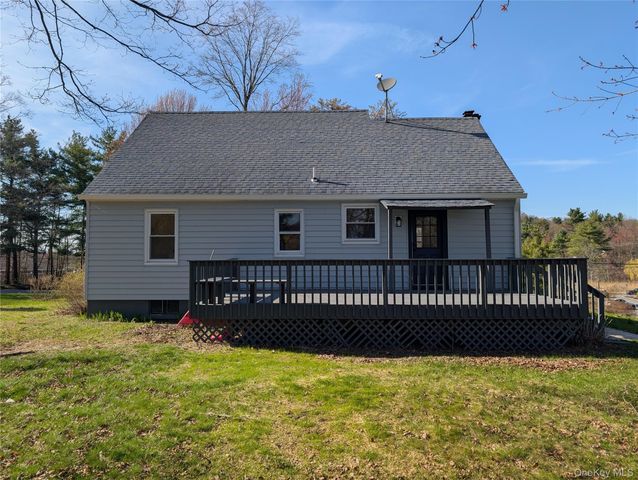 392 Titusville Road, Poughkeepsie, NY 12603