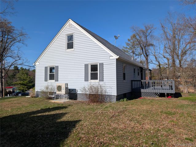 392 Titusville Road, Poughkeepsie, NY 12603