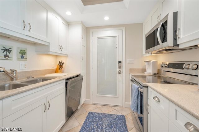2800 Gulf Shore BLVD N 304, Naples, FL 34103