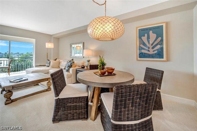 2800 Gulf Shore BLVD N 304, Naples, FL 34103