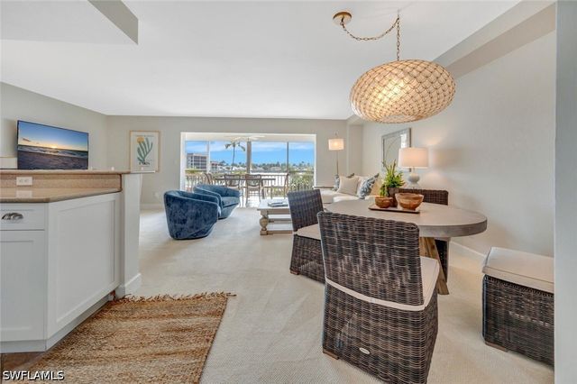 2800 Gulf Shore BLVD N 304, Naples, FL 34103