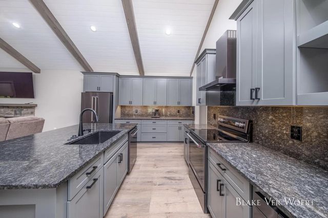 13980 12 Mile, Remus, MI 49340