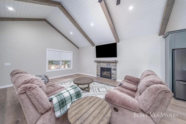 13980 12 Mile, Remus, MI 49340