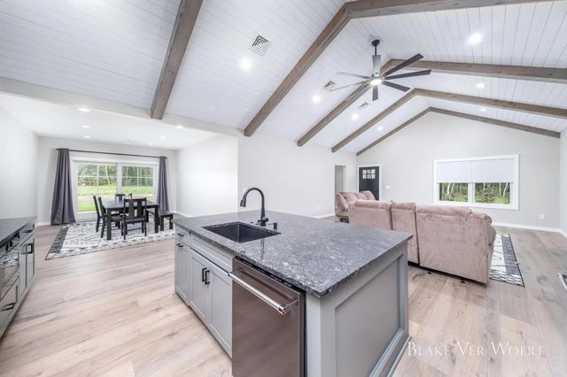 13980 12 Mile, Remus, MI 49340