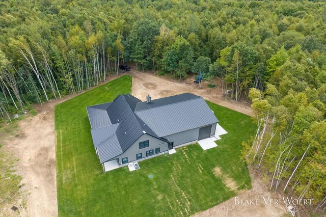 13980 12 Mile, Remus, MI 49340