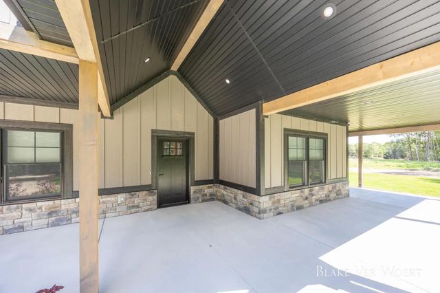 13980 12 Mile, Remus, MI 49340