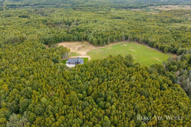 13980 12 Mile, Remus, MI 49340