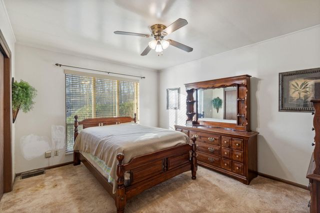 1415 Pennsylvania Avenue, Etowah, TN 37331