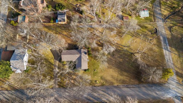 1415 Pennsylvania Avenue, Etowah, TN 37331