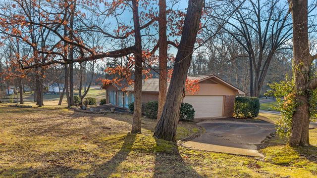 1415 Pennsylvania Avenue, Etowah, TN 37331