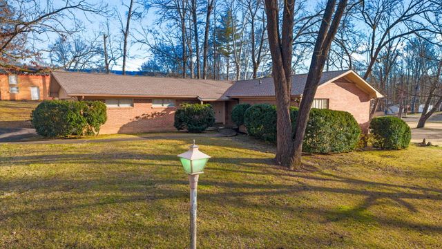 1415 Pennsylvania Avenue, Etowah, TN 37331