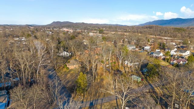 1415 Pennsylvania Avenue, Etowah, TN 37331