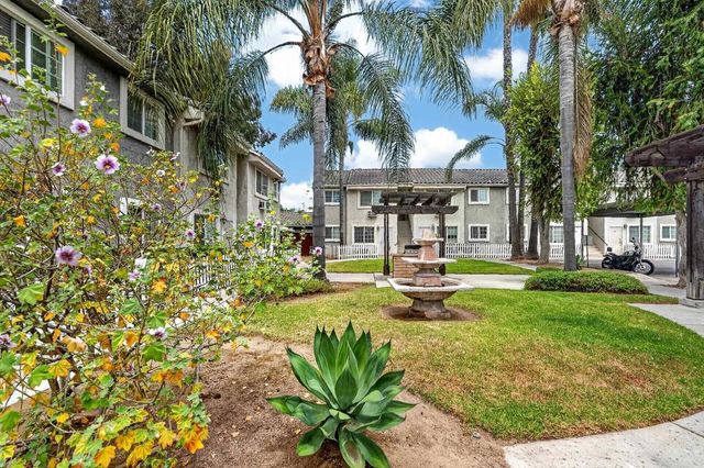 523 Graves Avenue 104, El Cajon, CA 92020