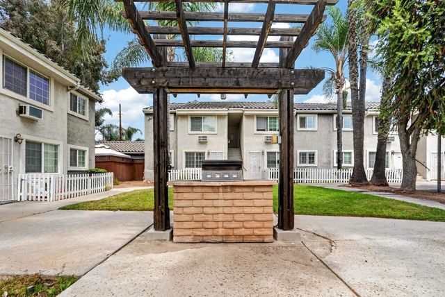 523 Graves Avenue 104, El Cajon, CA 92020