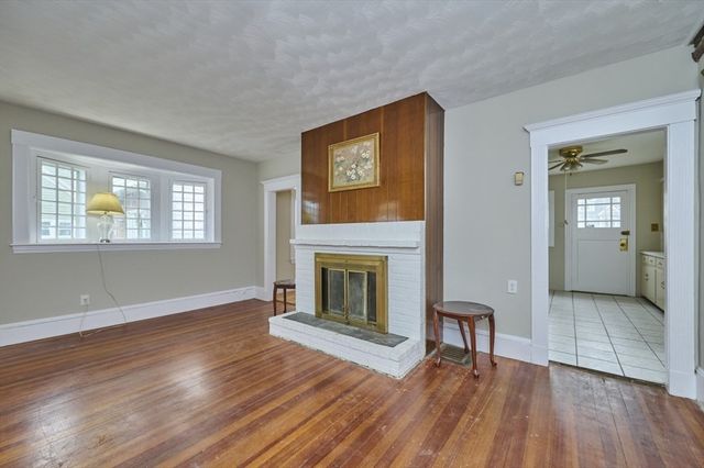 23 Taunton Ave, Boston, MA 02136