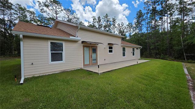 200 HOUR GLASS CIRCLE, Hawthorne, FL 32640