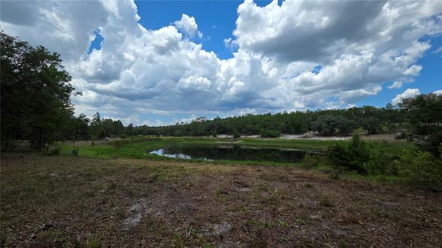 200 HOUR GLASS CIRCLE, Hawthorne, FL 32640
