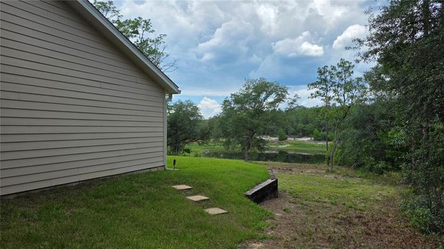 200 HOUR GLASS CIRCLE, Hawthorne, FL 32640
