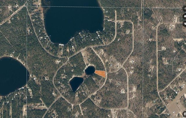 200 HOUR GLASS CIRCLE, Hawthorne, FL 32640