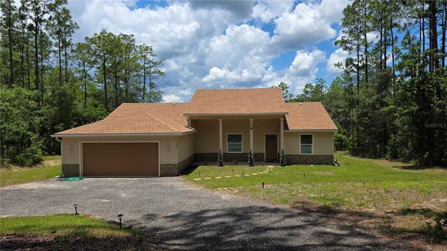 200 HOUR GLASS CIRCLE, Hawthorne, FL 32640
