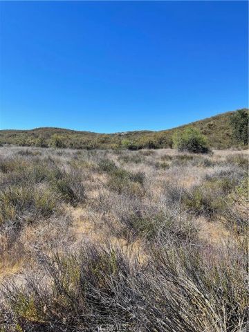 20 Stier, Hemet, CA 92544