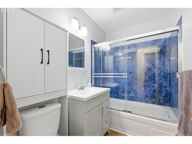 47 VAN FOSSEN Ct, Eugene, OR 97404