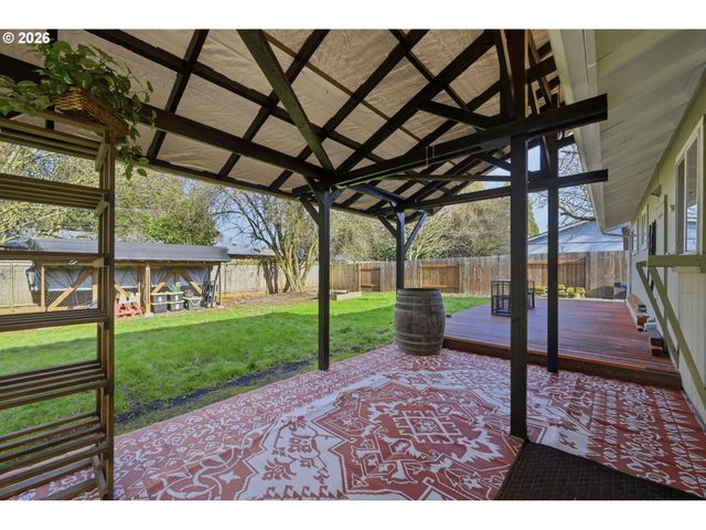 47 VAN FOSSEN Ct, Eugene, OR 97404