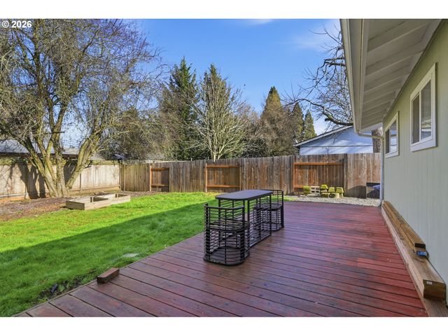 47 VAN FOSSEN Ct, Eugene, OR 97404